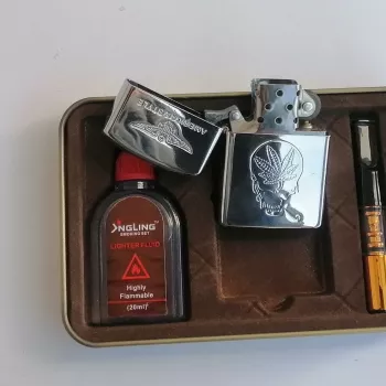 Coffret Briquet De Luxe Métallique 3D Avec Filtre à Cigarette à Tabac Réutilisable - Avec liquide